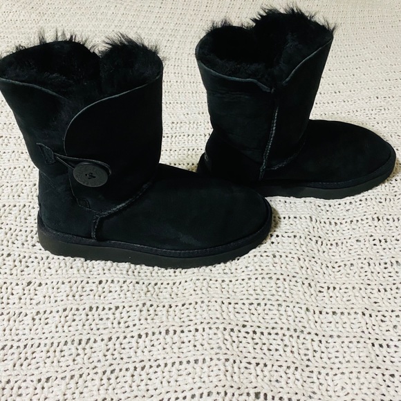 Ugg Bailey boots - Picture 2 of 11